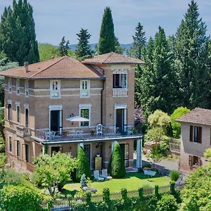 Elvira 1931 Apartment